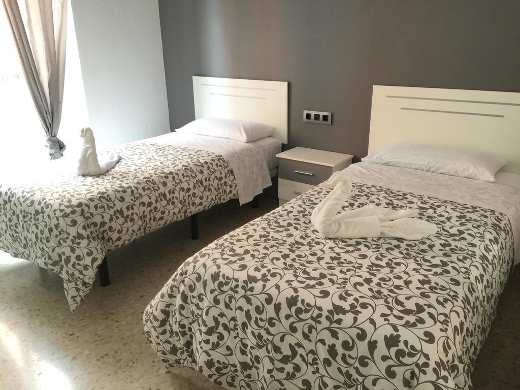 Pension Las Setas Севилья Экстерьер фото