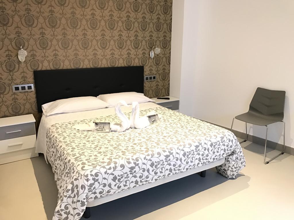 Pension Las Setas Севилья Экстерьер фото