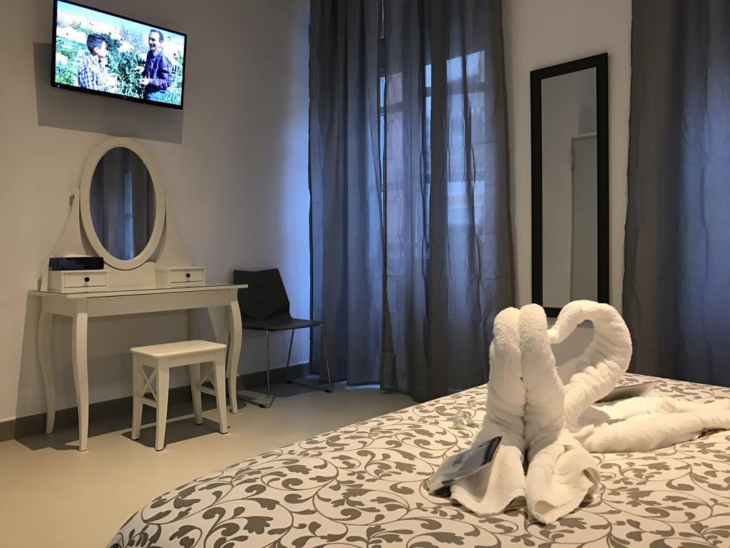 Pension Las Setas Севилья Экстерьер фото