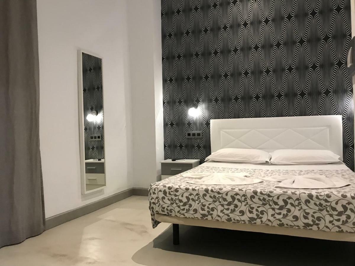 Pension Las Setas Севилья Экстерьер фото